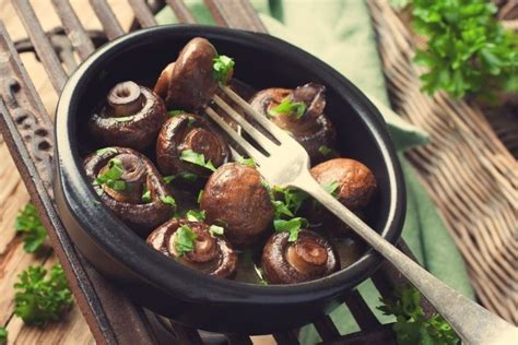 sauteed-garlic-mushrooms-spanish-tapas-garlic image