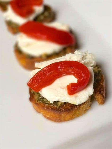 goat-cheese-crostini-with-roasted-red-peppers-the image