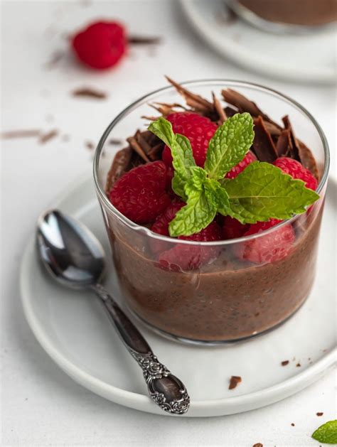 delicious-chocolate-overnight-chia-pudding-cookin image