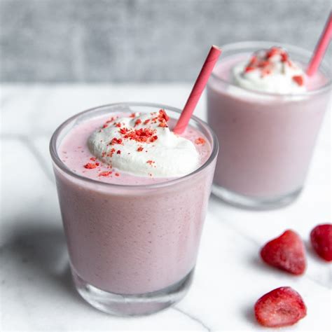 healthy-cottage-cheese-smoothie-that-tastes-like-a image