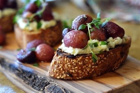 roasted-grapes-crostini-little-figgy-food image