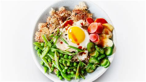 crispy-rice-bowl-with-spring-vegetables-recipe-bon image
