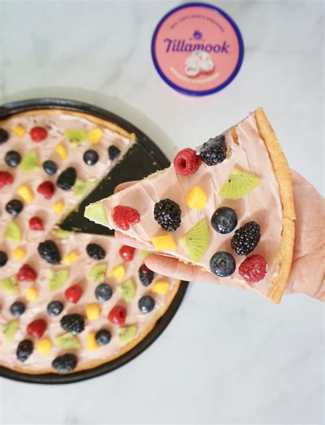 strawberry-cream-cheese-fruit-pizza image