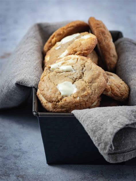 maple-white-chocolate-chunk-cookies-2022 image