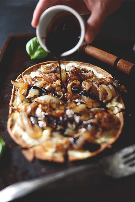 goat-cheese-caramelized-onion-pizza-minimalist-baker image