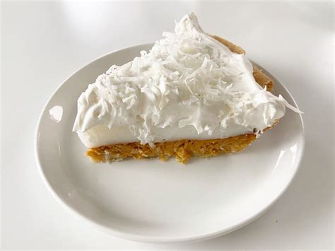 recipe-how-to-make-hawaiʻi-style-pumpkin-haupia-pie image