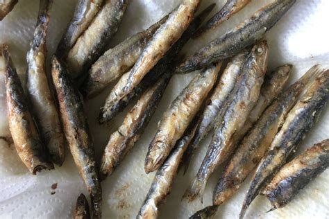 pan-fried-anchovy-pan-fried-anchovy-title image