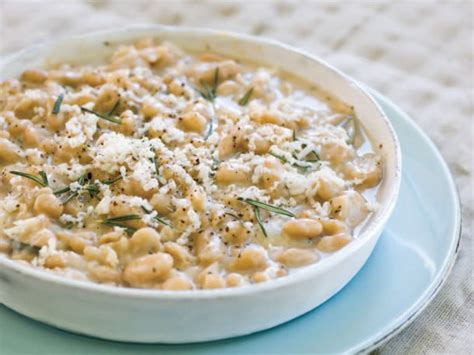 braised-white-beans-a-zoes-kitchen-knockoff image