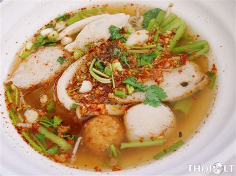 10-most-famous-thai-noodle-soup-dishes-in-thailand image