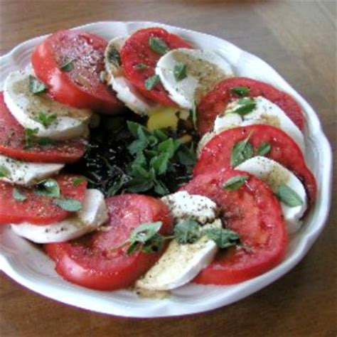 caprese-salad-recipe-whats-cooking-america image