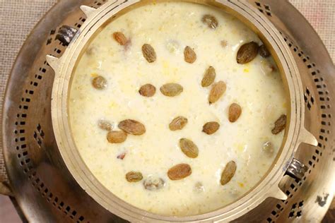 paal-payasam-recipe-rice-kheerpudding-archanas image
