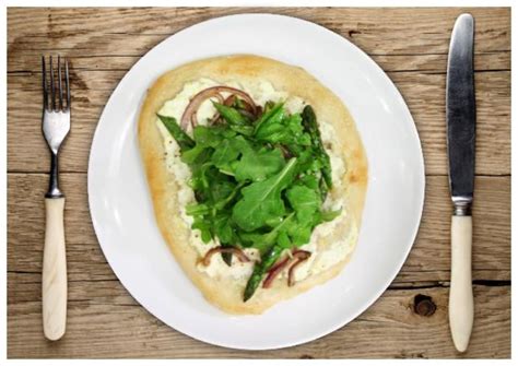 asparagus-and-ricotta-flatbread-recipe-hellofresh image