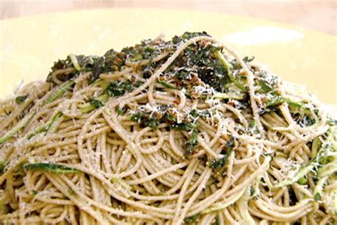 spaghettini-squared-pasta-with-olive-oil-garlic-and-zucchini image
