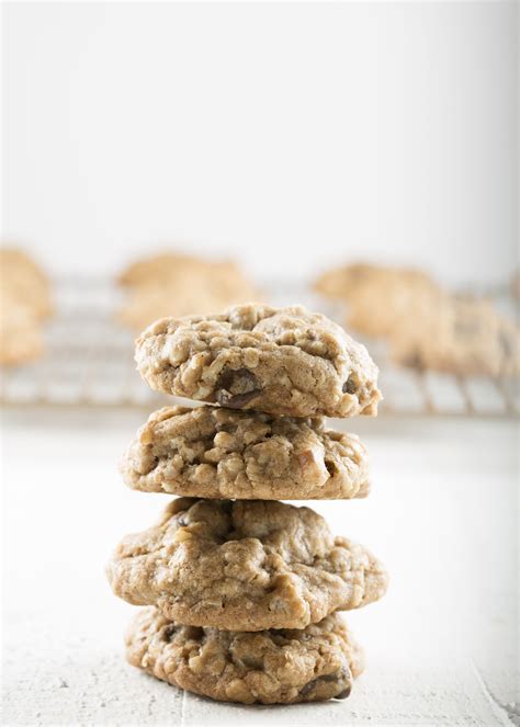 spiced-oatmeal-chocolate-chip-cookie image