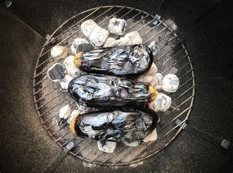 baba-ganoush-fever-how-can-burnt-eggplant-become image