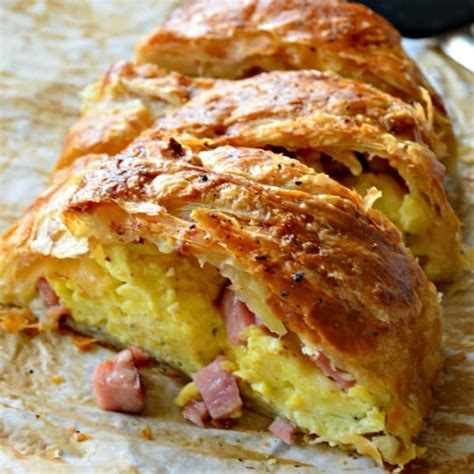 ham-egg-and-cheddar-cheese-breakfast-pastry-katies image
