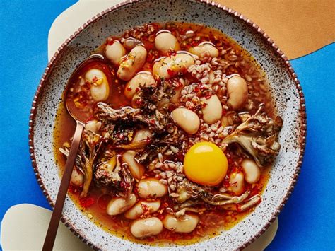 this-creamy-chickpea-and-lentil-stew-deserves-allllll-the image