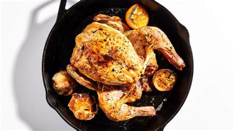 this-roast-chicken-recipe-is-literally-impossible-to-mess-up image