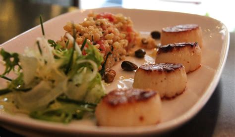 lulus-pan-roasted-sea-scallops-from-chef image