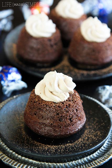 easy-molten-chocolate-cupcakes-something-swanky image