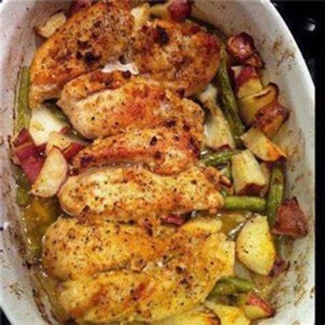 garlic-lemon-chicken-with-red-potatoes-green-beans image