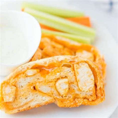 buffalo-chicken-bread-persnickety-plates image