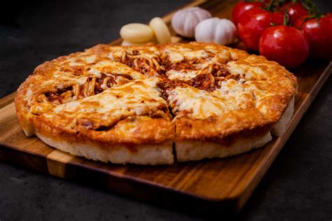 menu-pizza-restaurant-calgary-edmonton-royal-pizza image