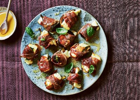 baked-figs-with-halloumi-prosciutto-and-basil image