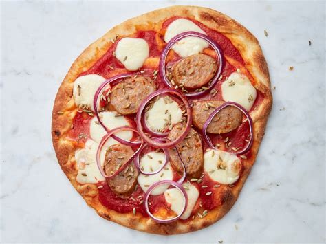 fennel-and-sausage-pizza-chatelaine image