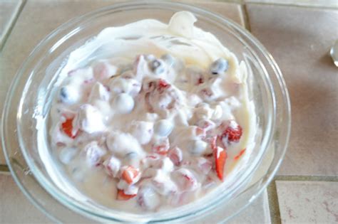 creamy-fruit-salad-recipe-amiras-pantry image