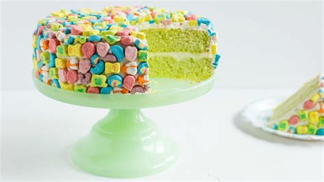 lucky-charms-cake-recipe-lifemadedeliciousca image