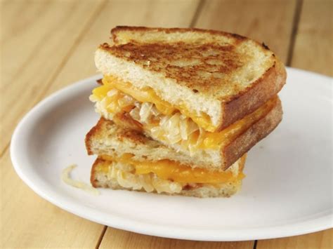 cheese-and-caramelized-onion-toasted-sandwich image