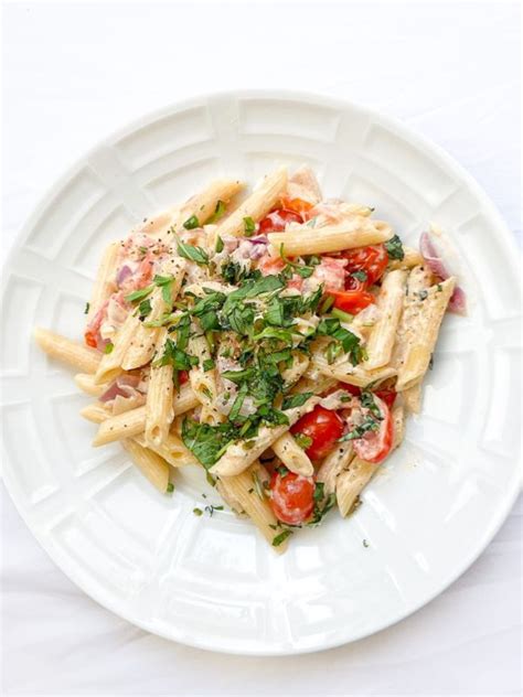 easy-baked-boursin-cheese-tomato-tiktok-pasta image