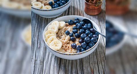 blueberry-and-banana-steel-cut-oats image