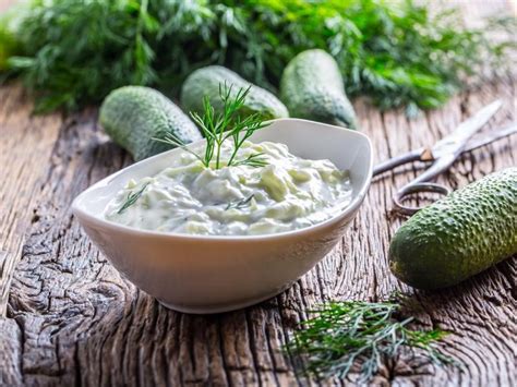 5-tasty-low-calorie-vegetable-dips-summer-approved image