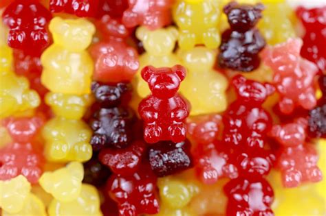 homemade-gummy-bears-real-fruit-bigger-bolder image