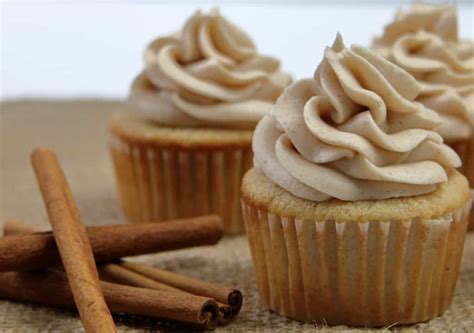 horchata-cupcakes-with-horchata-cream-cheese image
