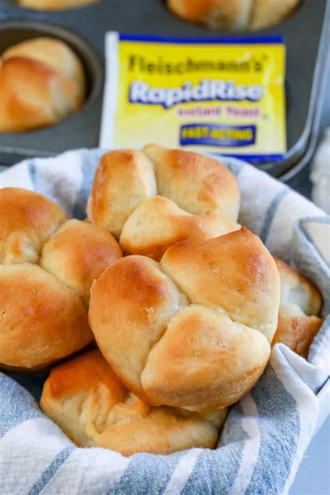 cloverleaf-rolls-homemade-dinner-rolls-crazy-for image