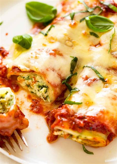 spinach-and-ricotta-cannelloni image