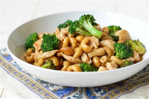 one-pan-broccoli-cashew-chicken-recipes-to-nourish image