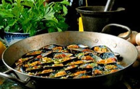 gratin-of-mussels-in-garlic-butter-recipes-delia-online image
