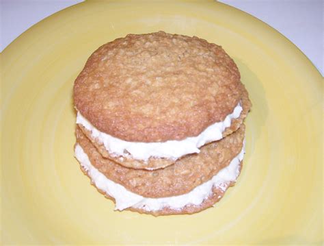 oatmeal-sandwich-cookies image