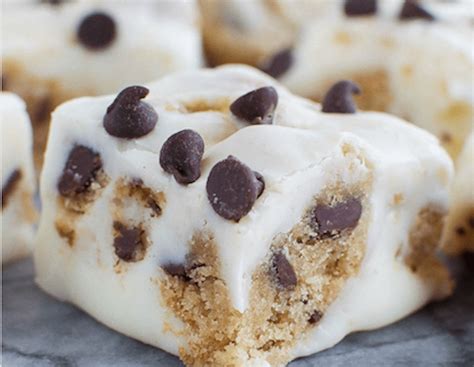 milk-and-cookies-fudge-recipe-simplemost image