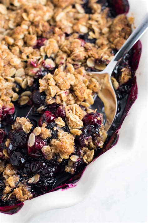 cranberry-blueberry-crisp-recipe-build-your-bite image