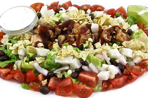 cpks-barbecue-chicken-chopped-salad-made-skinny image