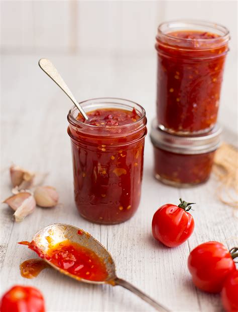 homemade-tomato-and-chilli-jam-spicyicecream image