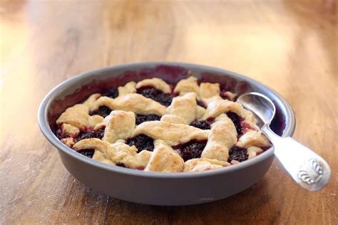 deep-dish-berry-pie-traditional-and-gluten-free image