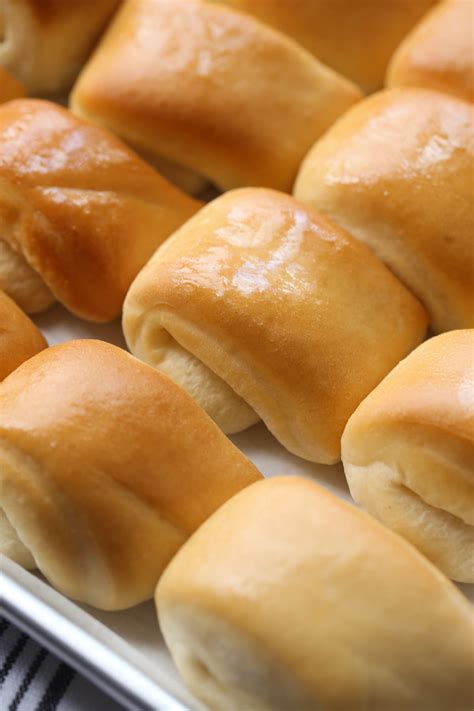 homemade-parker-house-dinner-rolls-easy-dinner-rolls image
