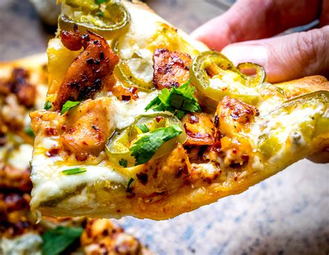 spicy-chicken-and-pickled-jalapeno-pizza-mexican-please image