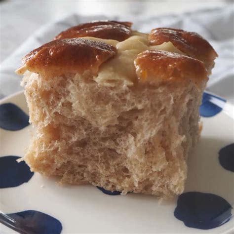 easy-fruitless-hot-cross-bun-recipe-create-bake-make image